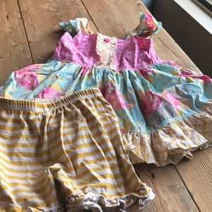 Eleanor Rose, top with shorts. Size 8-10.